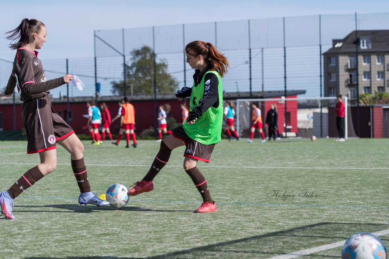 Bild 75 - wBJ St. Pauli - Walddoerfer : Ergebnis: 1:11